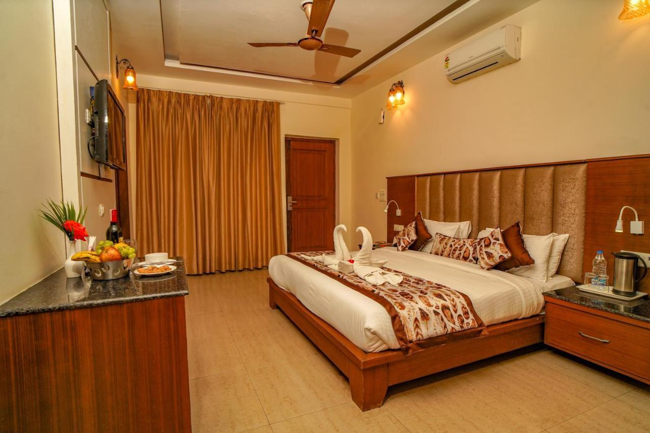 Excel Hotels And Resorts Бхімтал Екстер'єр фото