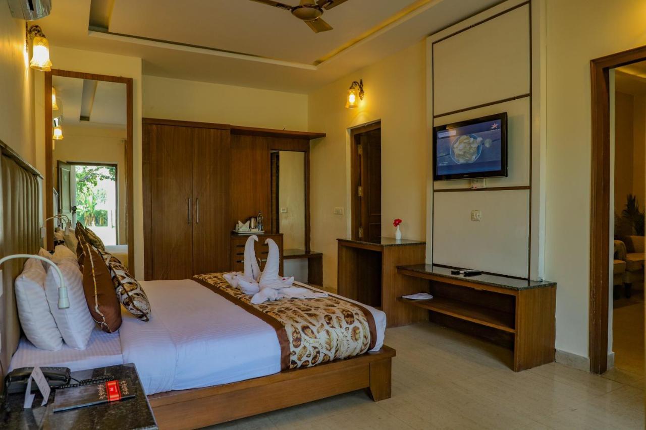 Excel Hotels And Resorts Бхімтал Екстер'єр фото